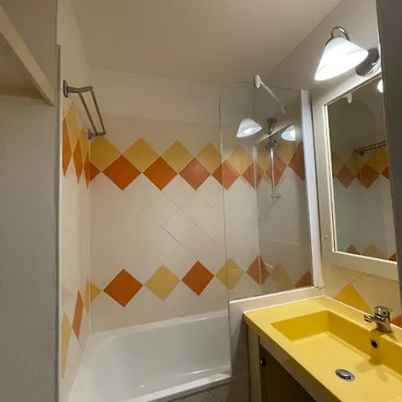 Apartment Et A Pied, Air Conditionne Et Parking Prive, Baie De St Tropez *