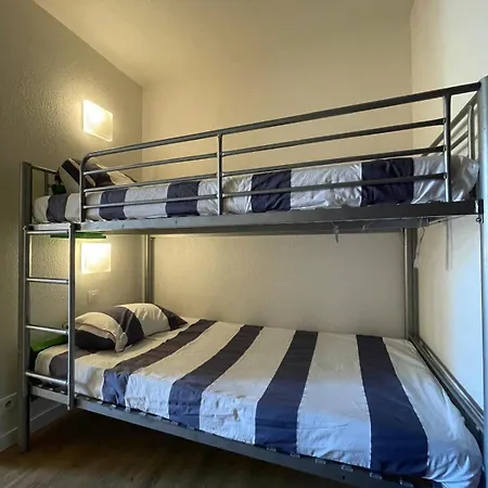Et A Pied, Air Conditionne Et Parking Prive, Baie De St Tropez Appartement