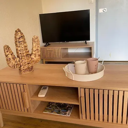 Et A Pied, Air Conditionne Et Parking Prive, Baie De St Tropez Apartment